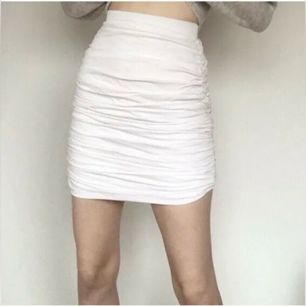 Aritzia Babaton Prest Ruched White Skirt Size 00 - Picture 2 of 9